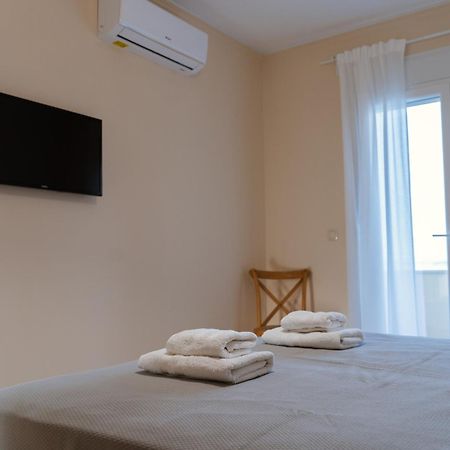 Marine Apartments Venetiko Paralia Agias Foteinis 외부 사진