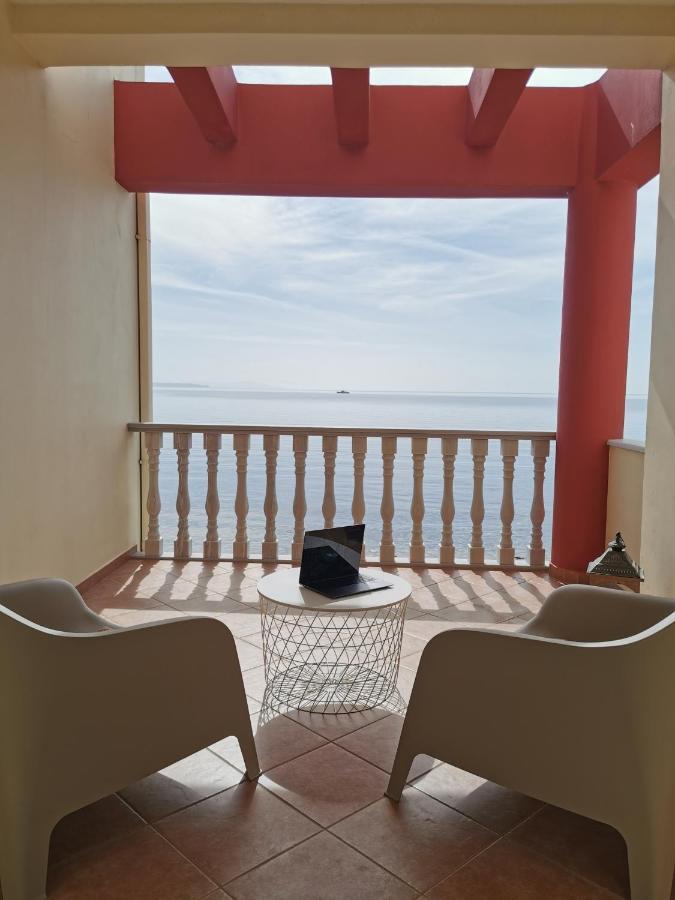 Marine Apartments Venetiko Paralia Agias Foteinis 외부 사진