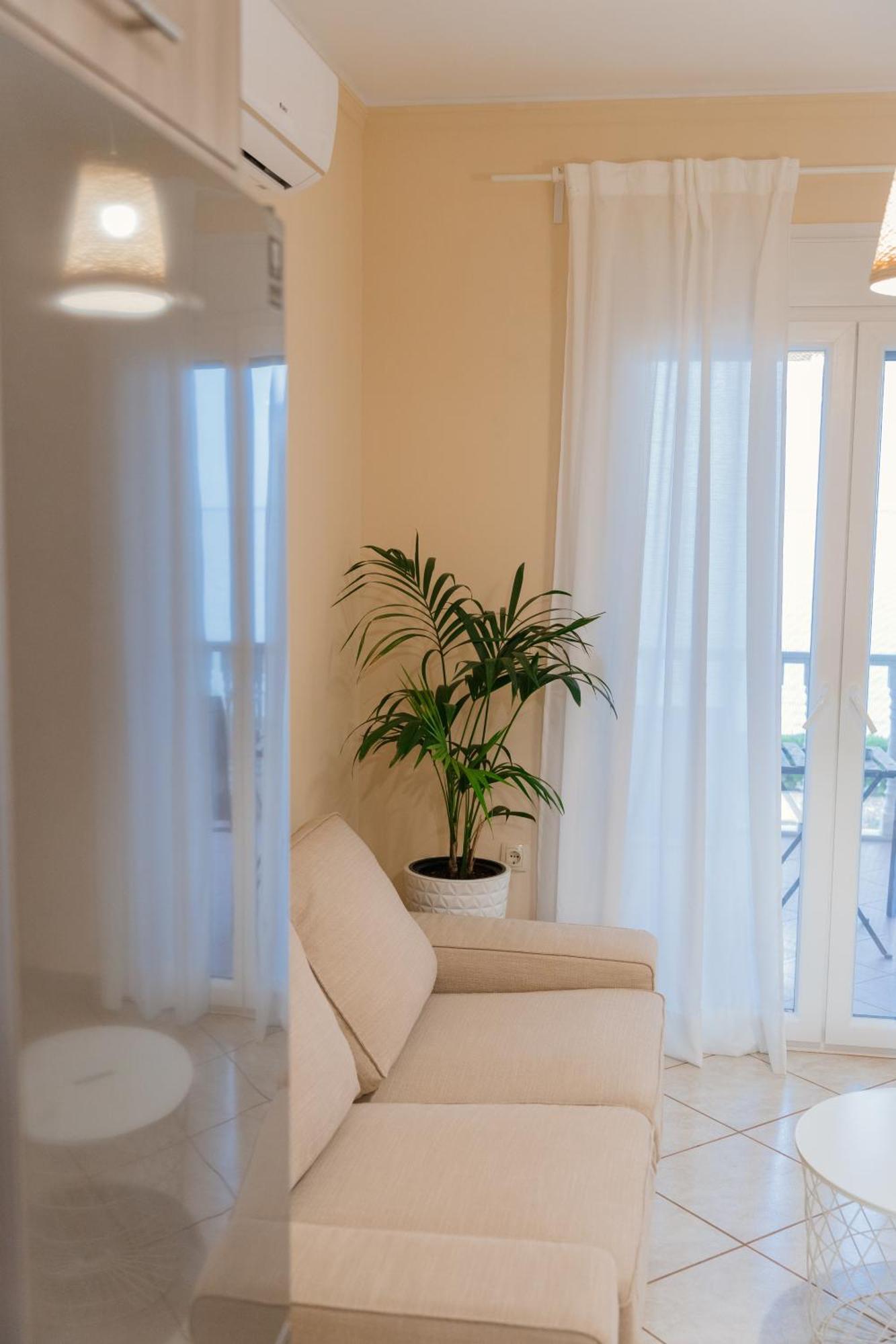 Marine Apartments Venetiko Paralia Agias Foteinis 외부 사진
