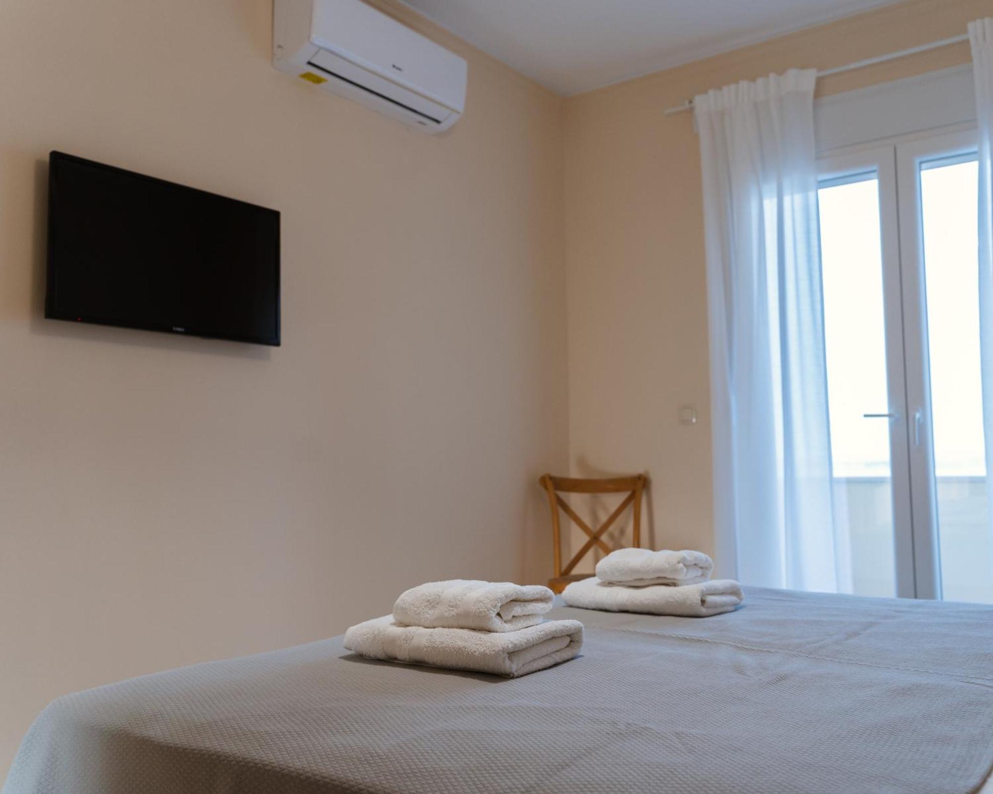 Marine Apartments Venetiko Paralia Agias Foteinis 외부 사진